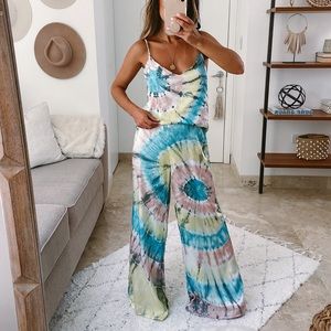 WORN ONCE. SILKY TIE DYE TANK & PANTS SET.